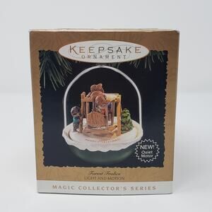 1995 Hallmark Forest Frolics #7 Magic Keepsake Handcrafted Christmas Ornament